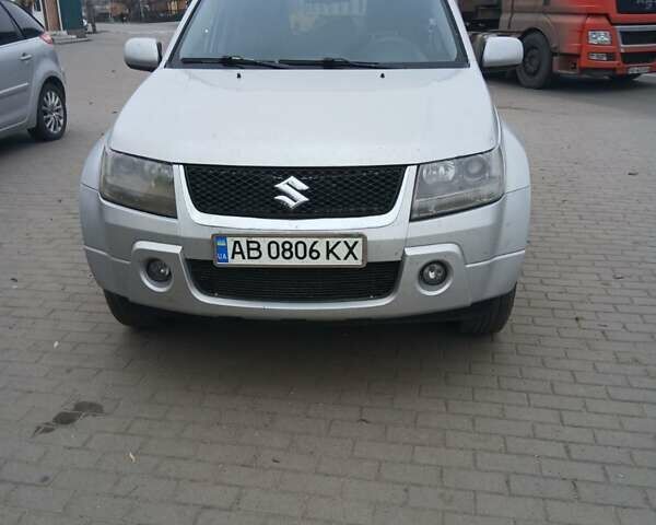 Серый Сузуки Гранд Витара, объемом двигателя 2 л и пробегом 320 тыс. км за 6300 $, фото 3 на Automoto.ua