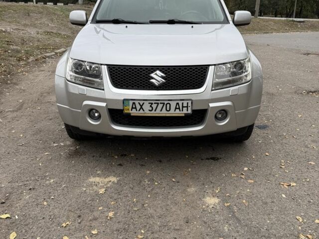 Сірий Сузукі Гранд Вітара, об'ємом двигуна 2 л та пробігом 158 тис. км за 7800 $, фото 3 на Automoto.ua