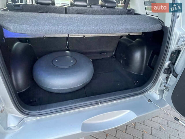 Серый Сузуки Гранд Витара, объемом двигателя 2 л и пробегом 230 тыс. км за 6550 $, фото 17 на Automoto.ua