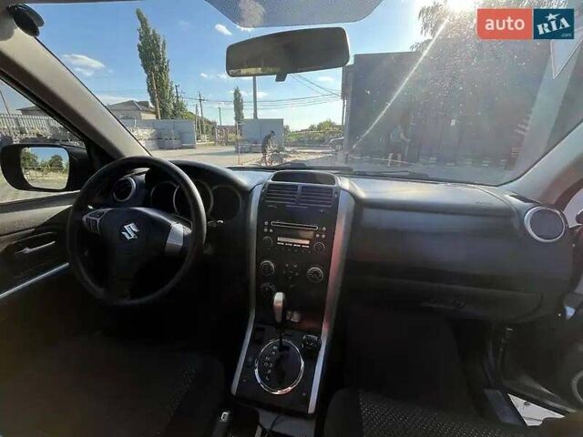 Сірий Сузукі Гранд Вітара, об'ємом двигуна 1.99 л та пробігом 170 тис. км за 6500 $, фото 4 на Automoto.ua