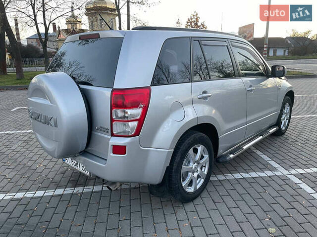 Серый Сузуки Гранд Витара, объемом двигателя 2 л и пробегом 230 тыс. км за 6550 $, фото 4 на Automoto.ua