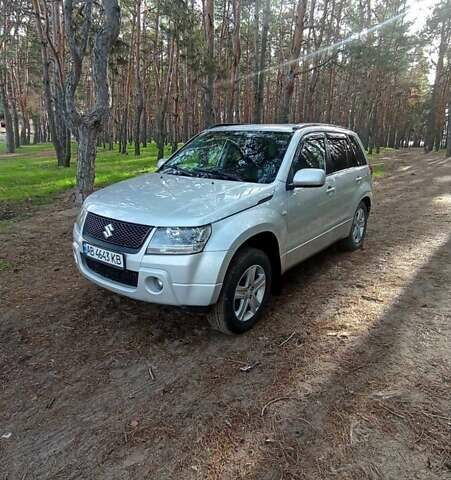 Сірий Сузукі Гранд Вітара, об'ємом двигуна 2 л та пробігом 154 тис. км за 7200 $, фото 5 на Automoto.ua
