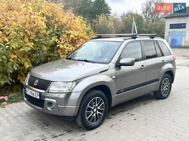 Сірий Сузукі Гранд Вітара, об'ємом двигуна 2 л та пробігом 279 тис. км за 8500 $, фото 23 на Automoto.ua