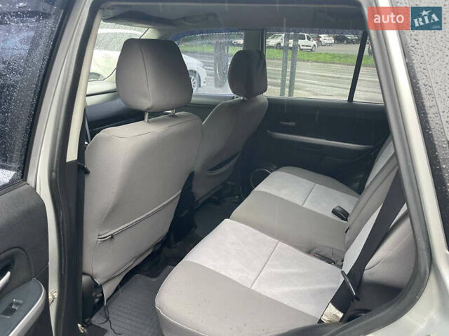Серый Сузуки Гранд Витара, объемом двигателя 2 л и пробегом 163 тыс. км за 6000 $, фото 5 на Automoto.ua