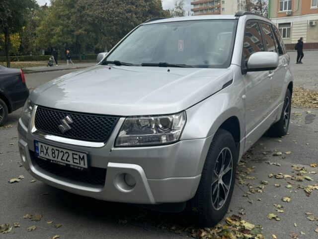 Сірий Сузукі Гранд Вітара, об'ємом двигуна 2 л та пробігом 180 тис. км за 5700 $, фото 1 на Automoto.ua