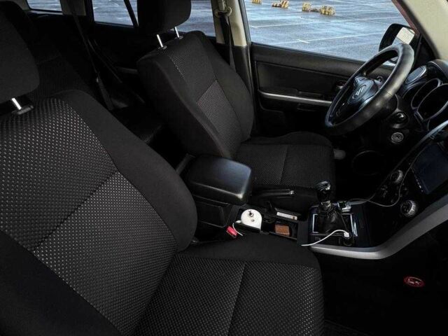 Серый Сузуки Гранд Витара, объемом двигателя 1.9 л и пробегом 180 тыс. км за 6900 $, фото 10 на Automoto.ua