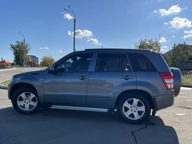 Серый Сузуки Гранд Витара, объемом двигателя 2 л и пробегом 186 тыс. км за 6999 $, фото 3 на Automoto.ua