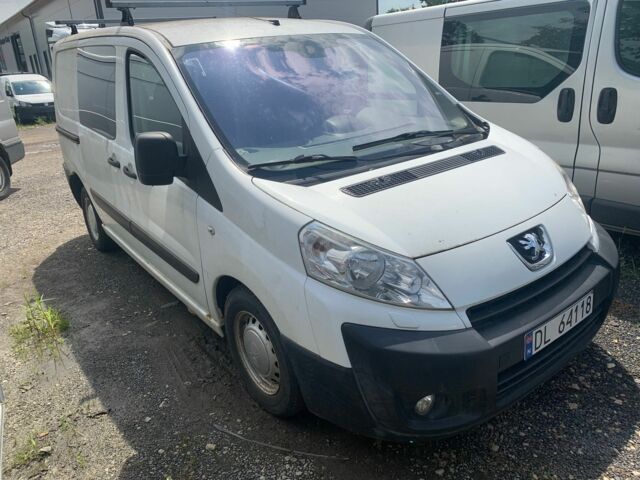 Сірий Сузукі Гранд Вітара, об'ємом двигуна 1.9 л та пробігом 250 тис. км за 1740 $, фото 8 на Automoto.ua