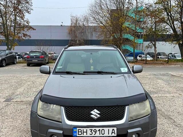 Сірий Сузукі Гранд Вітара, об'ємом двигуна 2 л та пробігом 241 тис. км за 6200 $, фото 1 на Automoto.ua