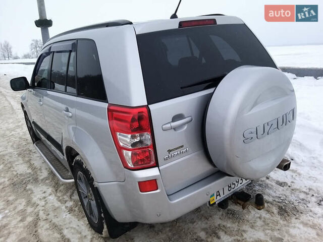 Серый Сузуки Гранд Витара, объемом двигателя 2 л и пробегом 124 тыс. км за 8000 $, фото 7 на Automoto.ua