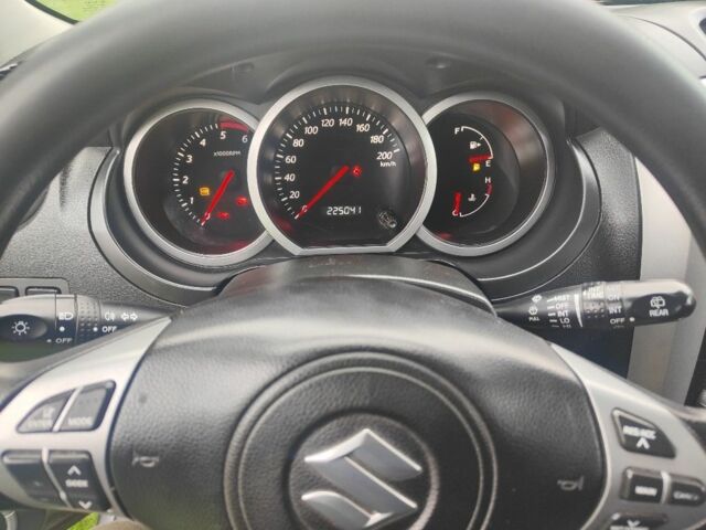 Сірий Сузукі Гранд Вітара, об'ємом двигуна 0 л та пробігом 220 тис. км за 3397 $, фото 6 на Automoto.ua