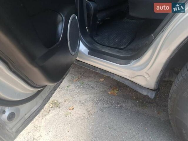 Серый Сузуки Гранд Витара, объемом двигателя 2 л и пробегом 331 тыс. км за 6000 $, фото 9 на Automoto.ua