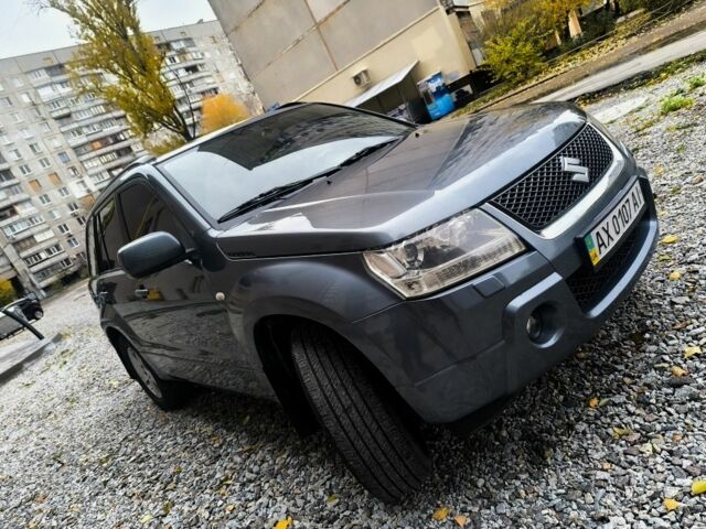 Сірий Сузукі Гранд Вітара, об'ємом двигуна 2 л та пробігом 205 тис. км за 7300 $, фото 5 на Automoto.ua