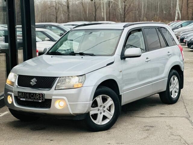 Сірий Сузукі Гранд Вітара, об'ємом двигуна 2 л та пробігом 250 тис. км за 5700 $, фото 1 на Automoto.ua