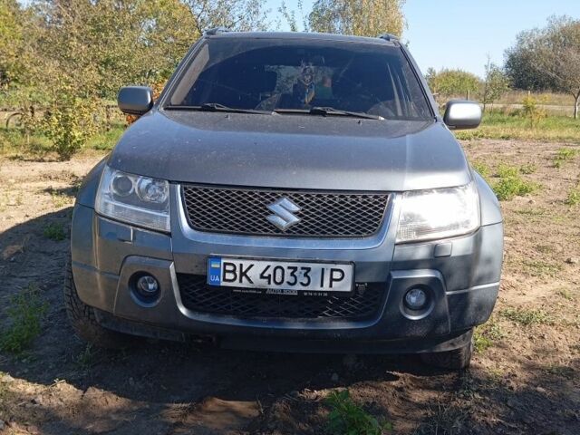 Сірий Сузукі Гранд Вітара, об'ємом двигуна 1.9 л та пробігом 300 тис. км за 3500 $, фото 3 на Automoto.ua