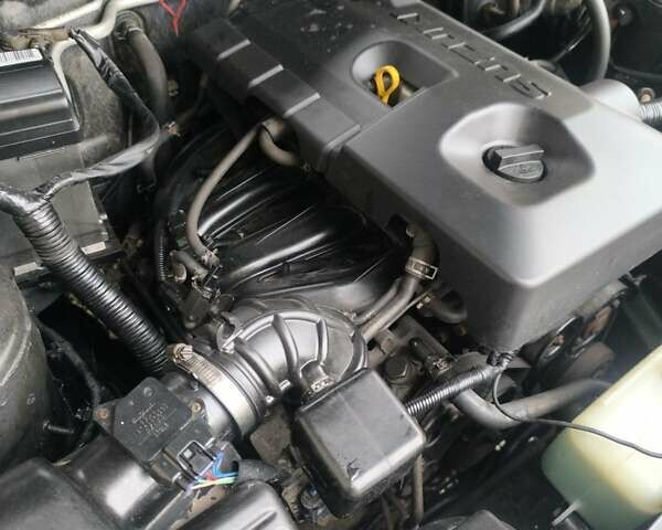 Сірий Сузукі Гранд Вітара, об'ємом двигуна 2 л та пробігом 205 тис. км за 7300 $, фото 10 на Automoto.ua