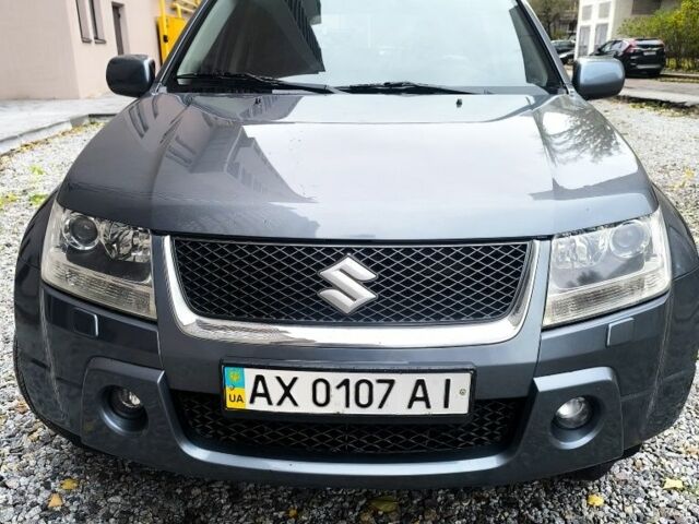 Сірий Сузукі Гранд Вітара, об'ємом двигуна 2 л та пробігом 205 тис. км за 7300 $, фото 1 на Automoto.ua