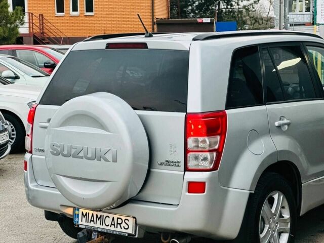 Сірий Сузукі Гранд Вітара, об'ємом двигуна 2 л та пробігом 250 тис. км за 5700 $, фото 2 на Automoto.ua