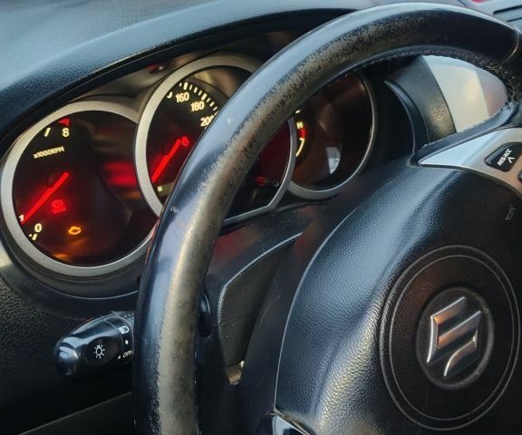 Серый Сузуки Гранд Витара, объемом двигателя 2 л и пробегом 216 тыс. км за 6500 $, фото 7 на Automoto.ua