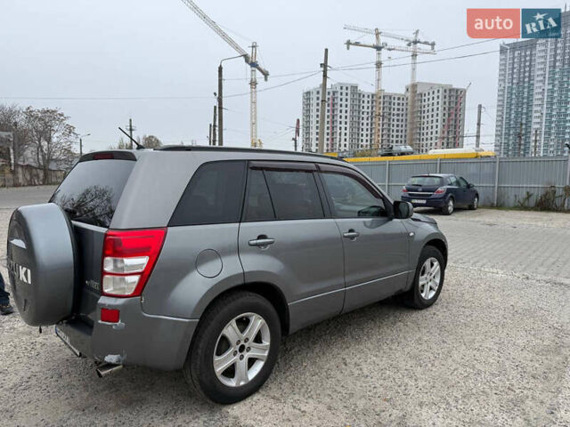 Серый Сузуки Гранд Витара, объемом двигателя 2 л и пробегом 241 тыс. км за 6200 $, фото 6 на Automoto.ua
