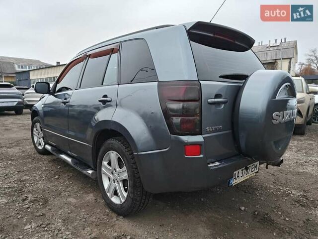Серый Сузуки Гранд Витара, объемом двигателя 2 л и пробегом 245 тыс. км за 6500 $, фото 6 на Automoto.ua