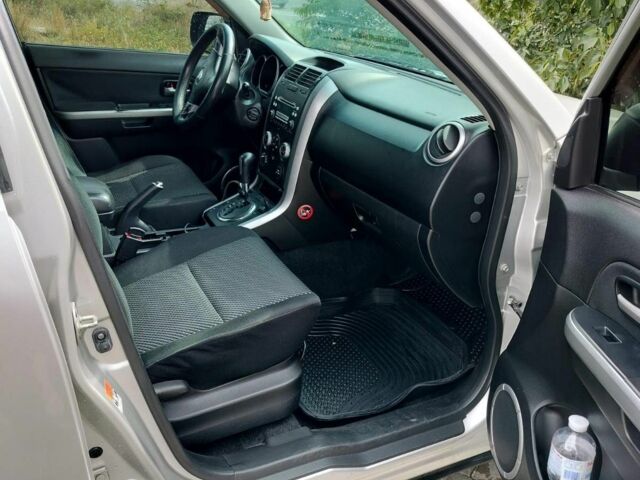 Сірий Сузукі Гранд Вітара, об'ємом двигуна 2 л та пробігом 290 тис. км за 7000 $, фото 9 на Automoto.ua