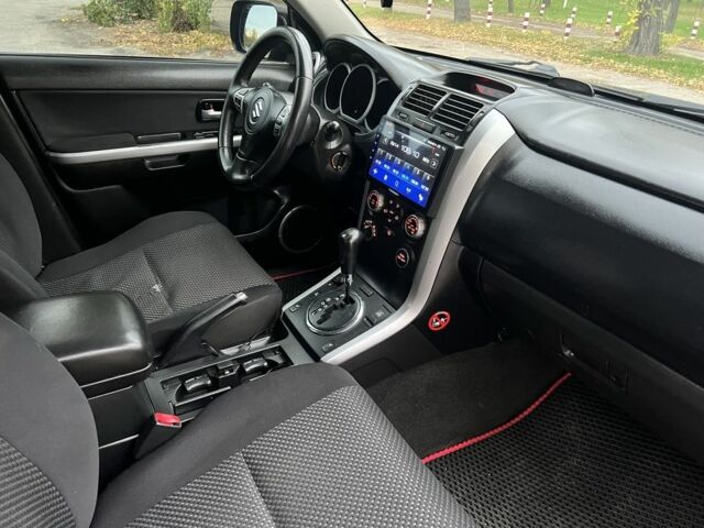 Серый Сузуки Гранд Витара, объемом двигателя 2 л и пробегом 186 тыс. км за 6999 $, фото 11 на Automoto.ua