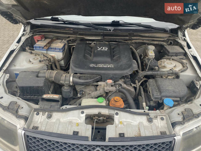 Серый Сузуки Гранд Витара, объемом двигателя 2.7 л и пробегом 164 тыс. км за 8000 $, фото 9 на Automoto.ua
