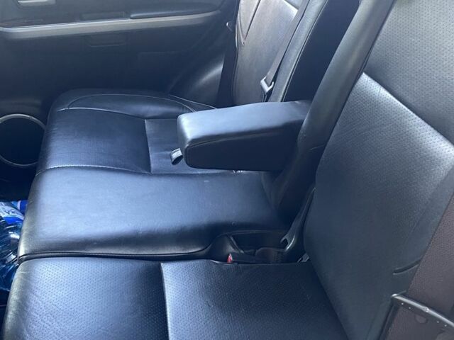 Сірий Сузукі Гранд Вітара, об'ємом двигуна 2 л та пробігом 90 тис. км за 10000 $, фото 4 на Automoto.ua