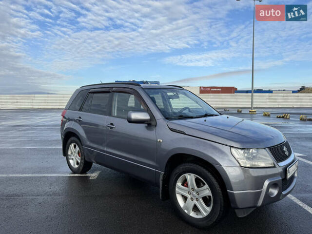 Серый Сузуки Гранд Витара, объемом двигателя 2 л и пробегом 180 тыс. км за 7000 $, фото 7 на Automoto.ua
