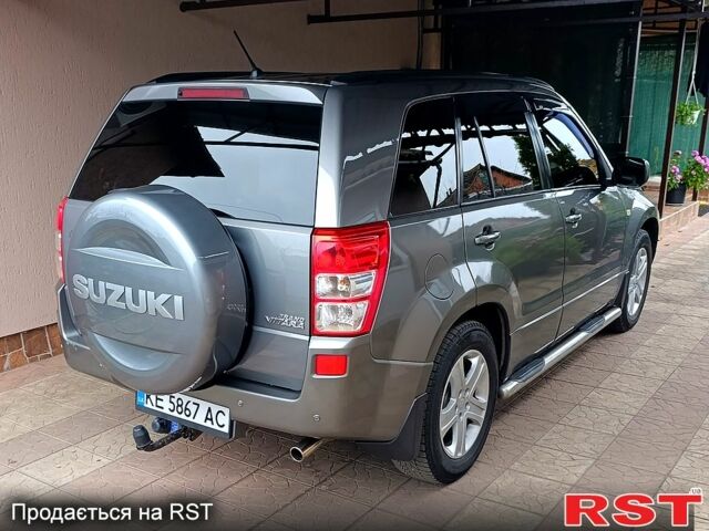 Сірий Сузукі Гранд Вітара, об'ємом двигуна 2 л та пробігом 189 тис. км за 8900 $, фото 4 на Automoto.ua
