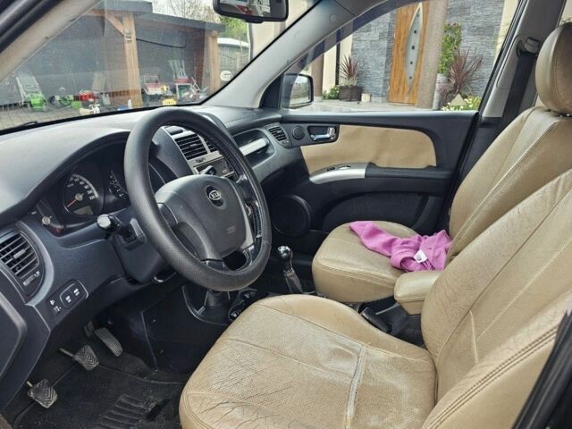 Сірий Сузукі Гранд Вітара, об'ємом двигуна 1.9 л та пробігом 250 тис. км за 1740 $, фото 16 на Automoto.ua