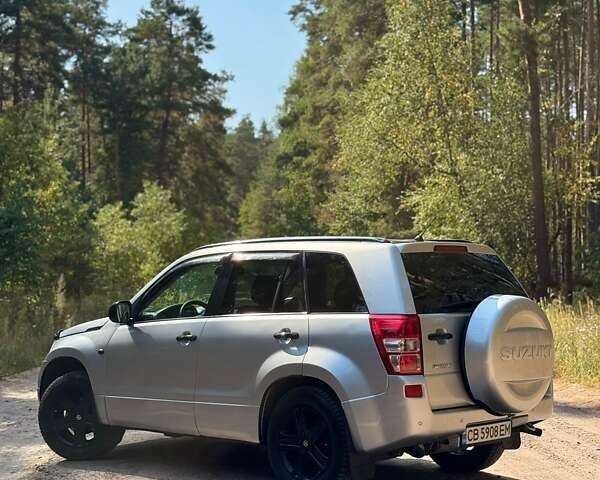Сірий Сузукі Гранд Вітара, об'ємом двигуна 2 л та пробігом 196 тис. км за 9000 $, фото 4 на Automoto.ua