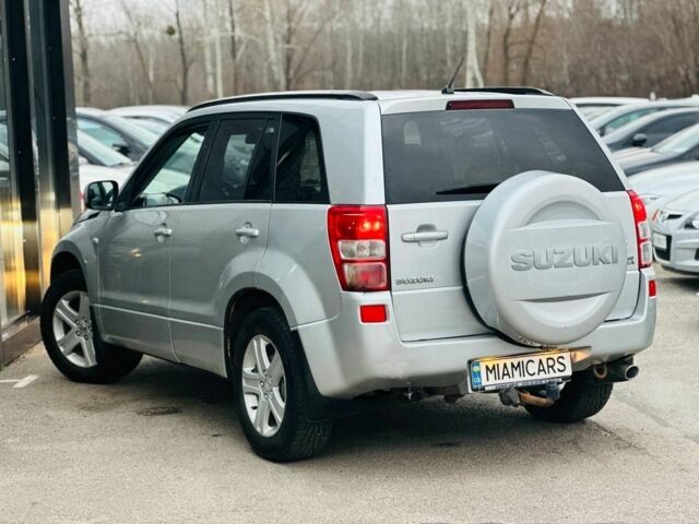 Сірий Сузукі Гранд Вітара, об'ємом двигуна 2 л та пробігом 250 тис. км за 5700 $, фото 7 на Automoto.ua