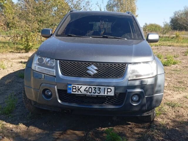 Сірий Сузукі Гранд Вітара, об'ємом двигуна 1.9 л та пробігом 300 тис. км за 3500 $, фото 4 на Automoto.ua