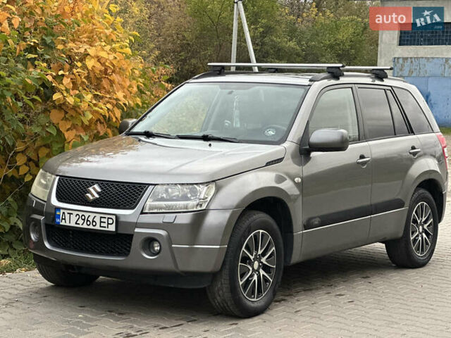 Сірий Сузукі Гранд Вітара, об'ємом двигуна 2 л та пробігом 279 тис. км за 8500 $, фото 25 на Automoto.ua