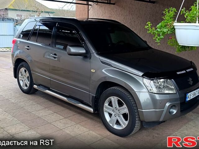 Сірий Сузукі Гранд Вітара, об'ємом двигуна 2 л та пробігом 189 тис. км за 8900 $, фото 3 на Automoto.ua