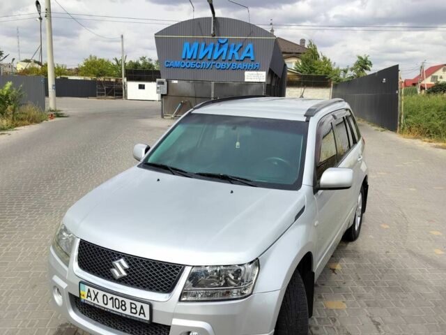 Сірий Сузукі Гранд Вітара, об'ємом двигуна 2 л та пробігом 290 тис. км за 7000 $, фото 3 на Automoto.ua