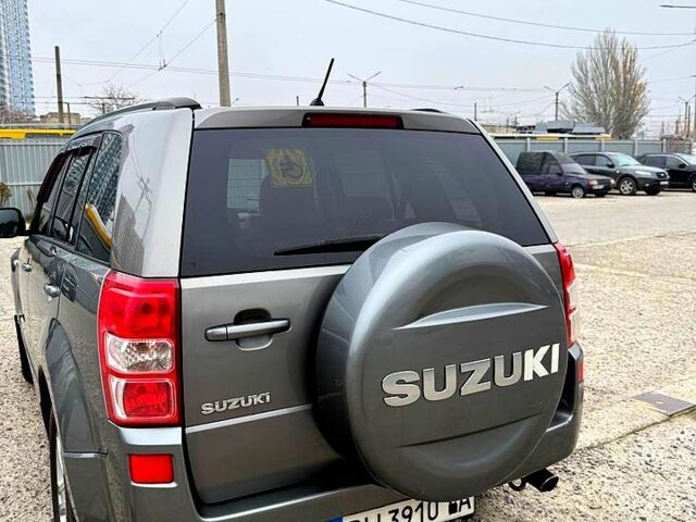 Сірий Сузукі Гранд Вітара, об'ємом двигуна 2 л та пробігом 241 тис. км за 6200 $, фото 3 на Automoto.ua