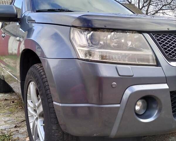 Сірий Сузукі Гранд Вітара, об'ємом двигуна 2 л та пробігом 240 тис. км за 7900 $, фото 3 на Automoto.ua
