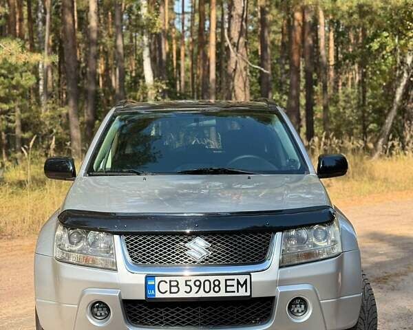 Сірий Сузукі Гранд Вітара, об'ємом двигуна 2 л та пробігом 196 тис. км за 9000 $, фото 1 на Automoto.ua