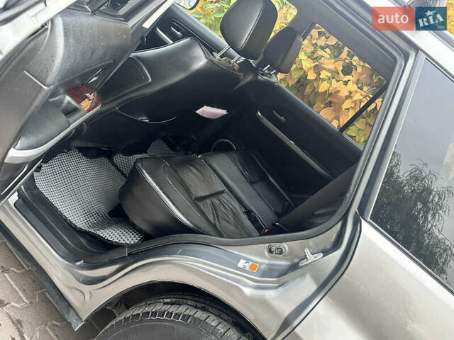 Сірий Сузукі Гранд Вітара, об'ємом двигуна 2 л та пробігом 279 тис. км за 8500 $, фото 22 на Automoto.ua