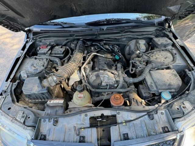 Сірий Сузукі Гранд Вітара, об'ємом двигуна 1.9 л та пробігом 275 тис. км за 3300 $, фото 4 на Automoto.ua