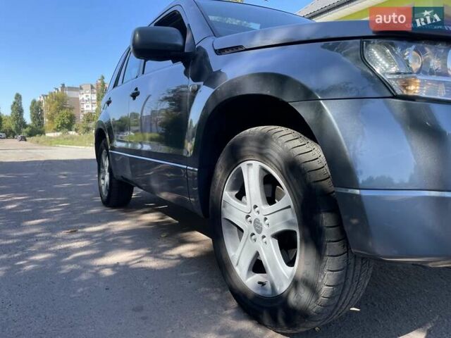 Серый Сузуки Гранд Витара, объемом двигателя 2 л и пробегом 290 тыс. км за 5900 $, фото 19 на Automoto.ua
