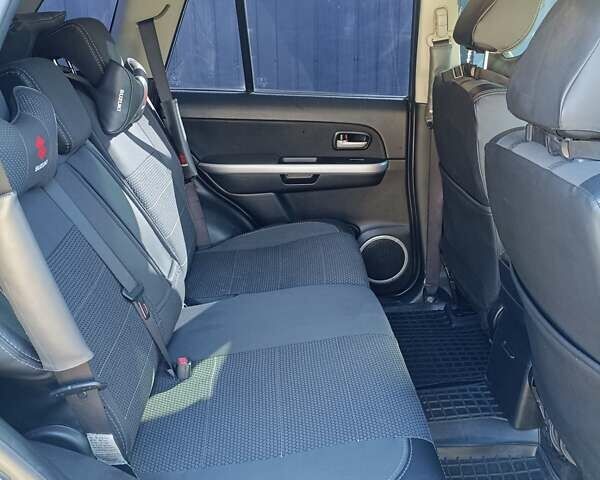 Сірий Сузукі Гранд Вітара, об'ємом двигуна 2 л та пробігом 200 тис. км за 6800 $, фото 15 на Automoto.ua