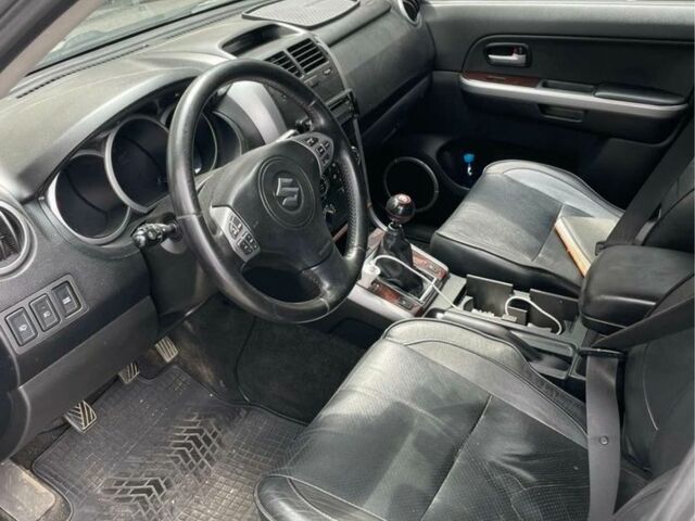 Сірий Сузукі Гранд Вітара, об'ємом двигуна 1.9 л та пробігом 3 тис. км за 4500 $, фото 3 на Automoto.ua