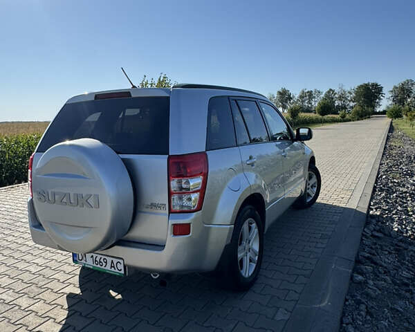 Сірий Сузукі Гранд Вітара, об'ємом двигуна 2 л та пробігом 250 тис. км за 7700 $, фото 3 на Automoto.ua