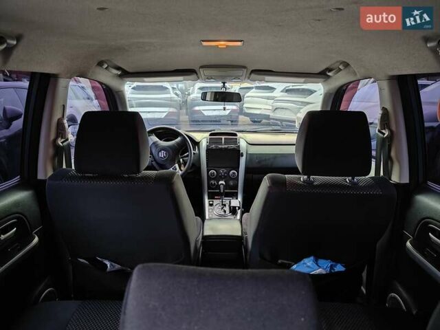 Серый Сузуки Гранд Витара, объемом двигателя 2 л и пробегом 245 тыс. км за 6500 $, фото 22 на Automoto.ua