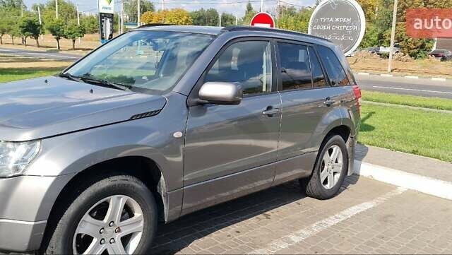 Серый Сузуки Гранд Витара, объемом двигателя 2 л и пробегом 163 тыс. км за 6500 $, фото 1 на Automoto.ua