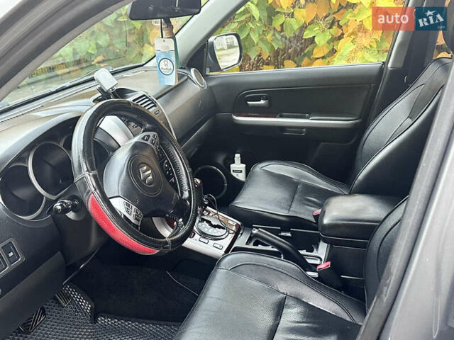 Сірий Сузукі Гранд Вітара, об'ємом двигуна 2 л та пробігом 279 тис. км за 8500 $, фото 19 на Automoto.ua